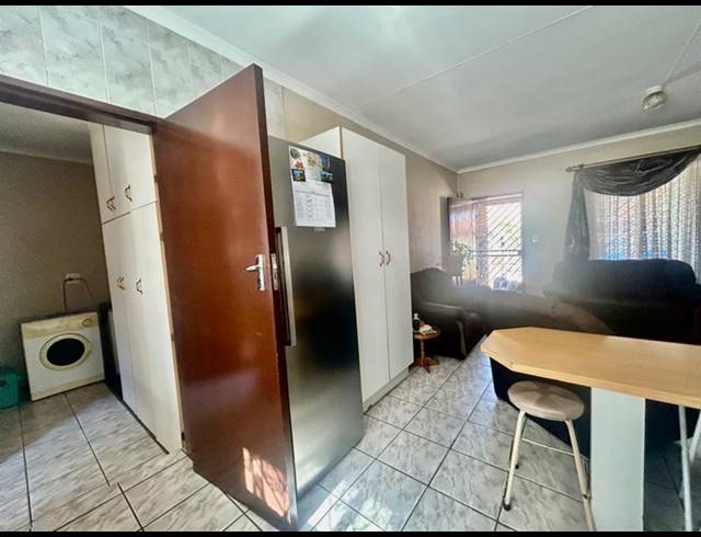 3 BEDROOM HOUSE FOR SALE IN VANDERBIJLPARK CE 1